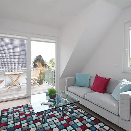 Bergstrasse 6 Bergstrasse 6 7 * ティメンドルファー・シュトラント