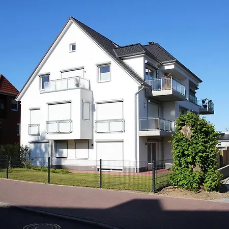 Bergstrasse 6 Bergstrasse 6 7 * ティメンドルファー・シュトラント